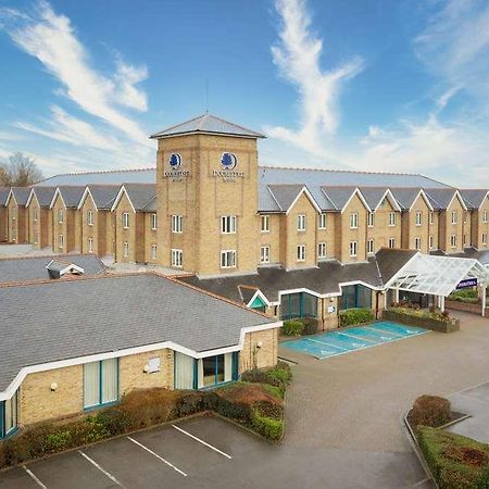 Doubletree By Hilton London Elstree Hotel Borehamwood Exterior foto