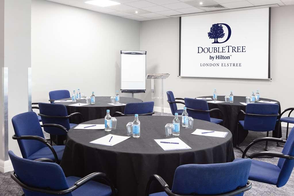 Doubletree By Hilton London Elstree Hotel Borehamwood Instalações foto
