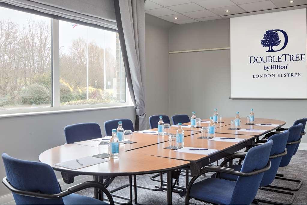 Doubletree By Hilton London Elstree Hotel Borehamwood Instalações foto