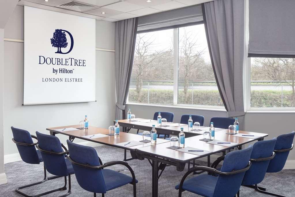 Doubletree By Hilton London Elstree Hotel Borehamwood Instalações foto